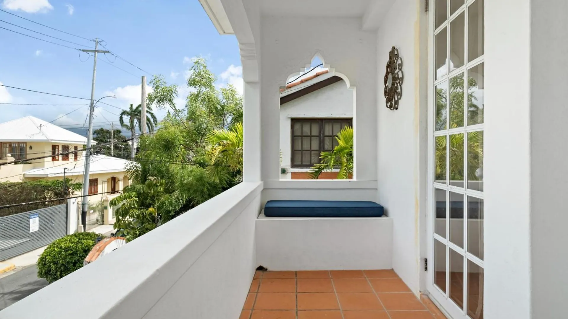 Breezy Beach Apt, Steps To The Sand! Full Ac Too - 18 Up San Juan