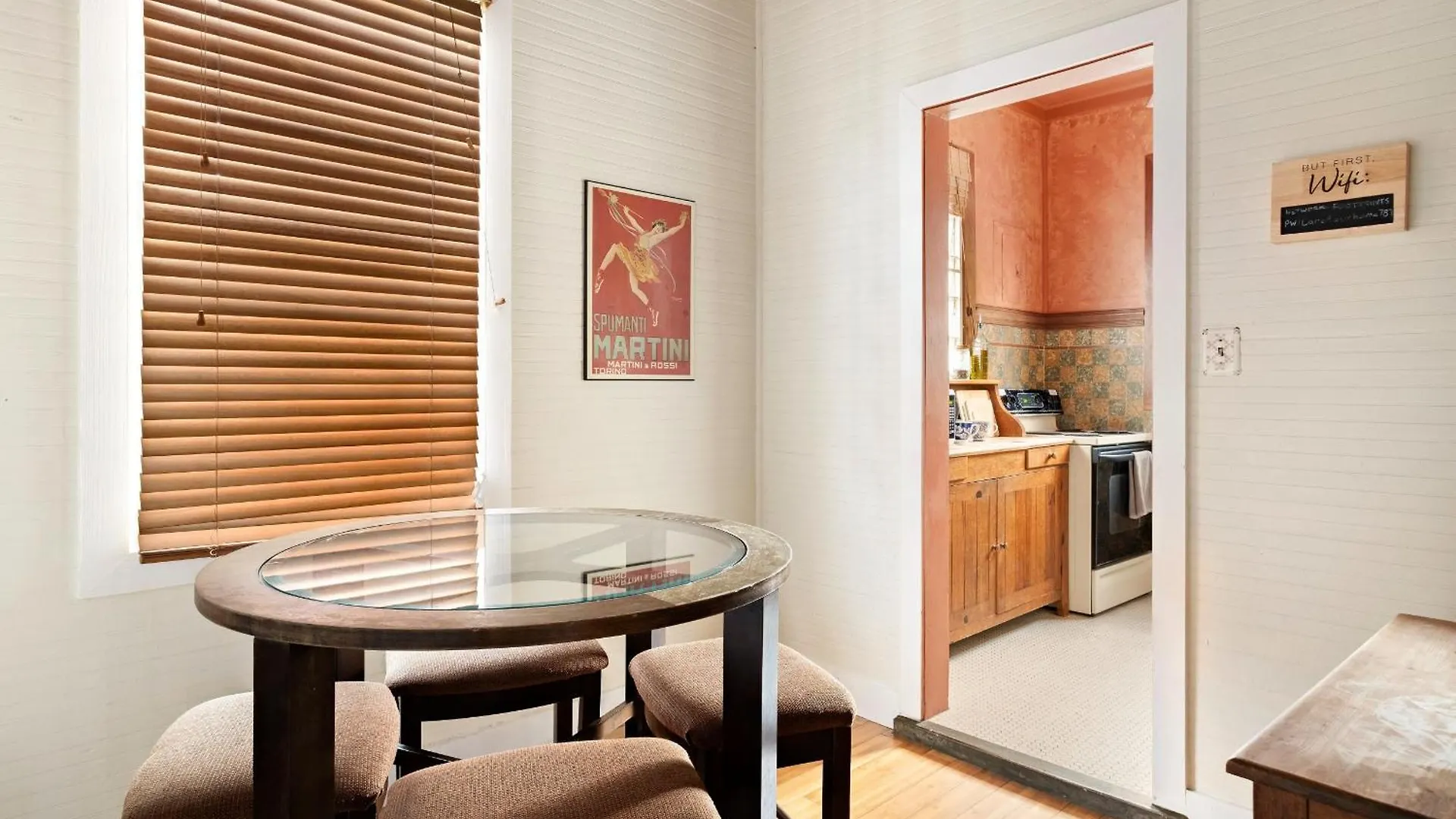 Lägenhet Breezy Beach Apt, Steps To The Sand! Full Ac Too - 18 Up San Juan
